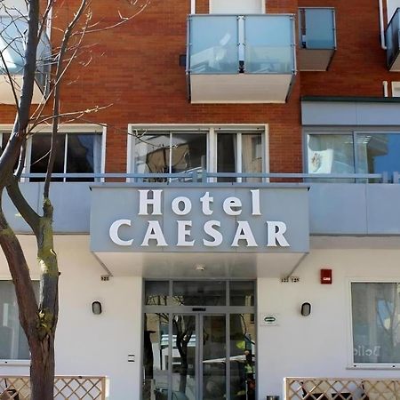 Hotel Caesar Pesaro Luaran gambar