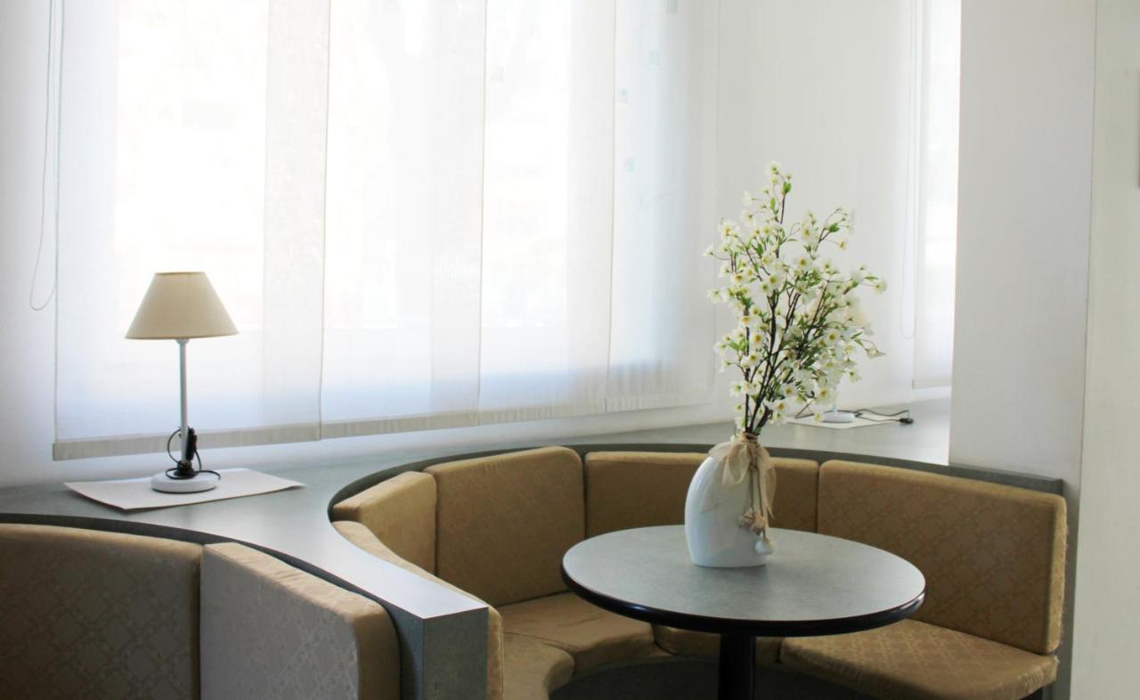 Hotel Caesar Pesaro Luaran gambar