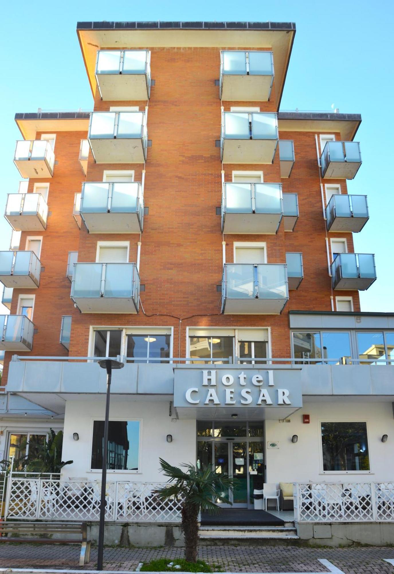 Hotel Caesar Pesaro Luaran gambar