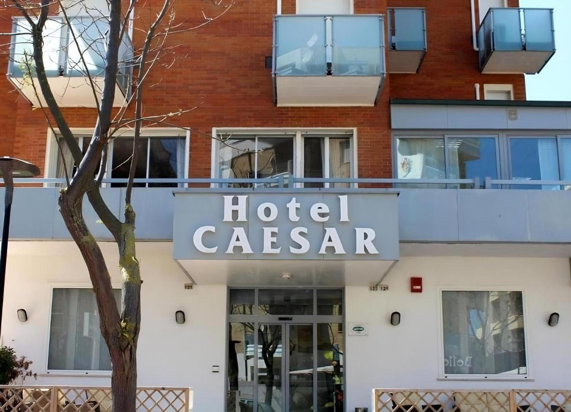 Hotel Caesar Pesaro Luaran gambar